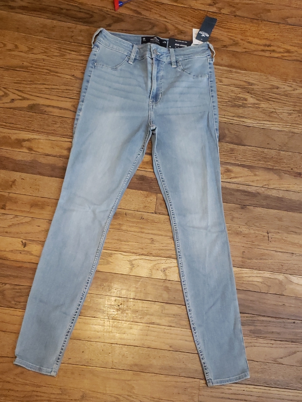 NWT Hollister Skinny Jean Sz 4R